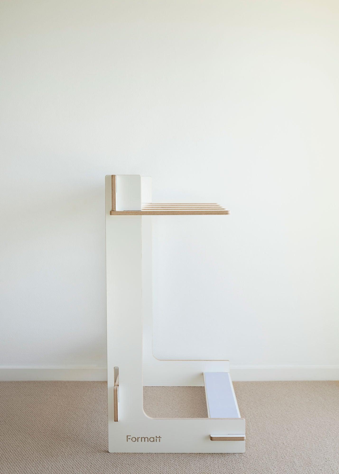 Q8 Freestanding Surfboard Rack - White side