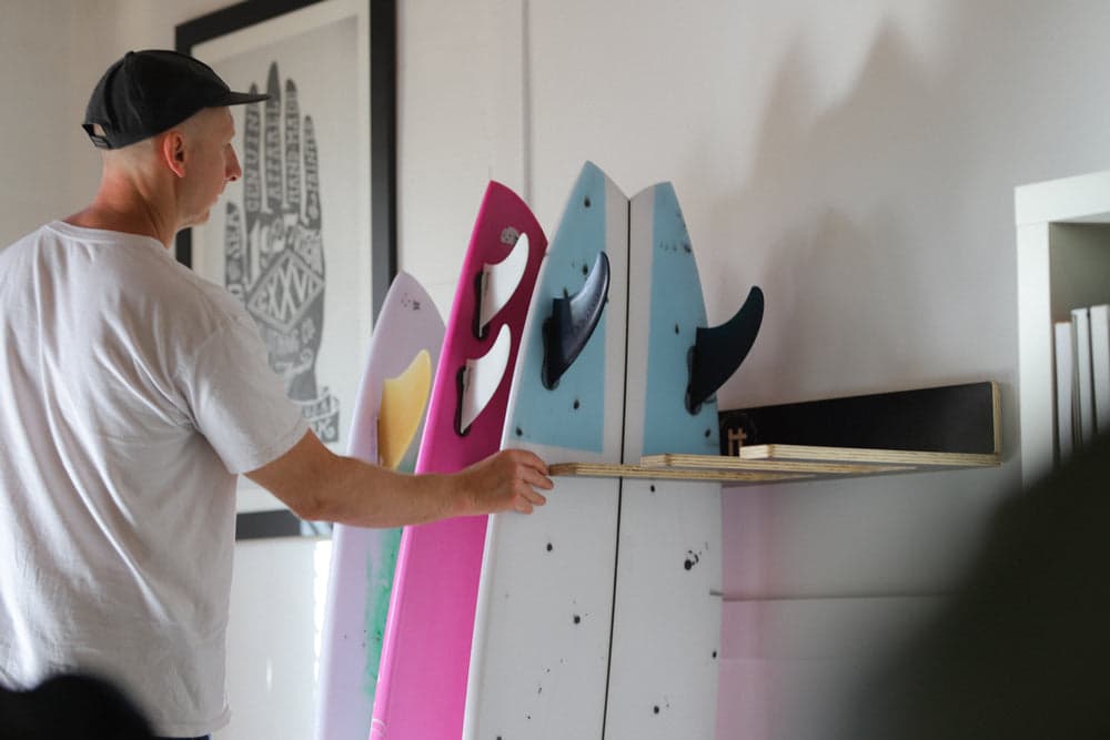 Formatt Q10 Wall Mounted Surfboard Rack  Black