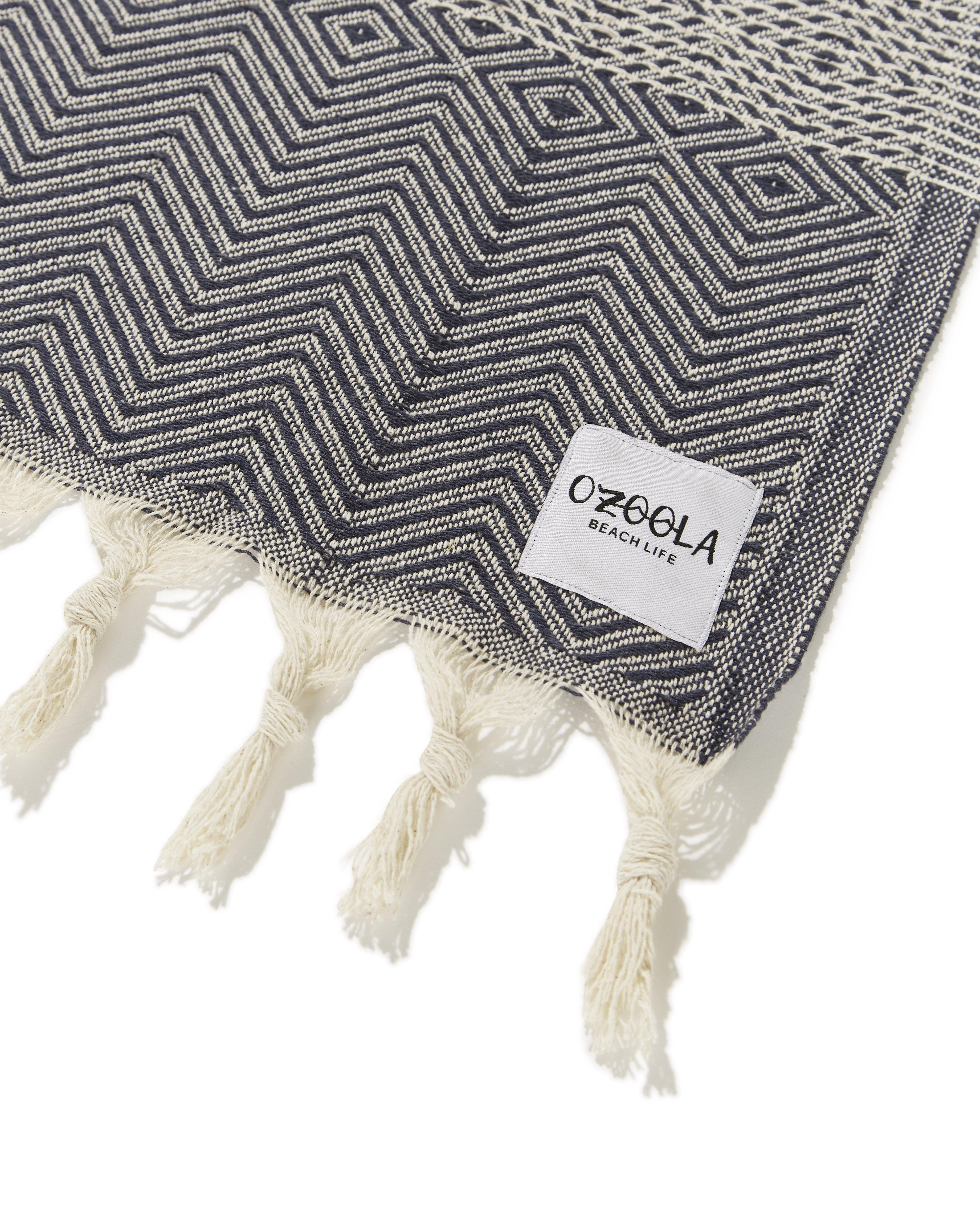OZoola Diamond Family Beach Blanket - Deep Blue