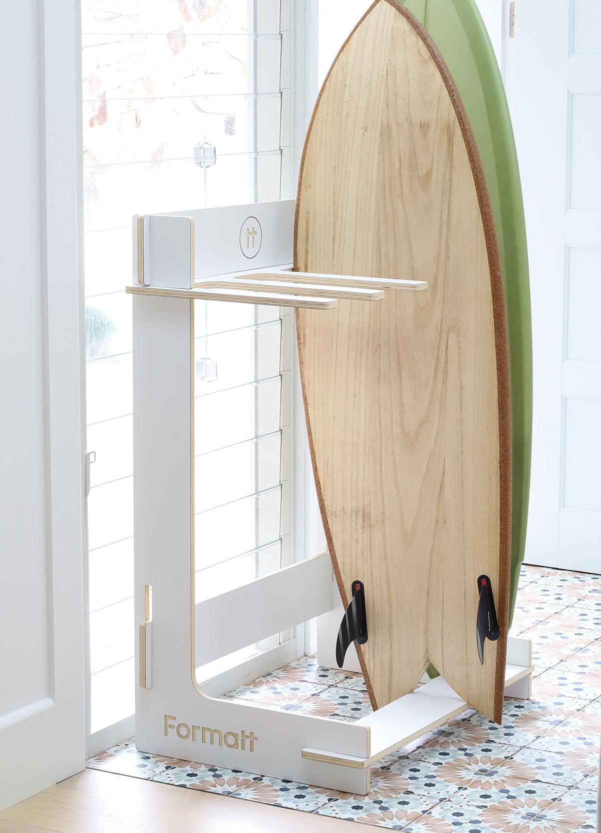 Q8 Freestanding Surfboard Rack - White with board inddoor