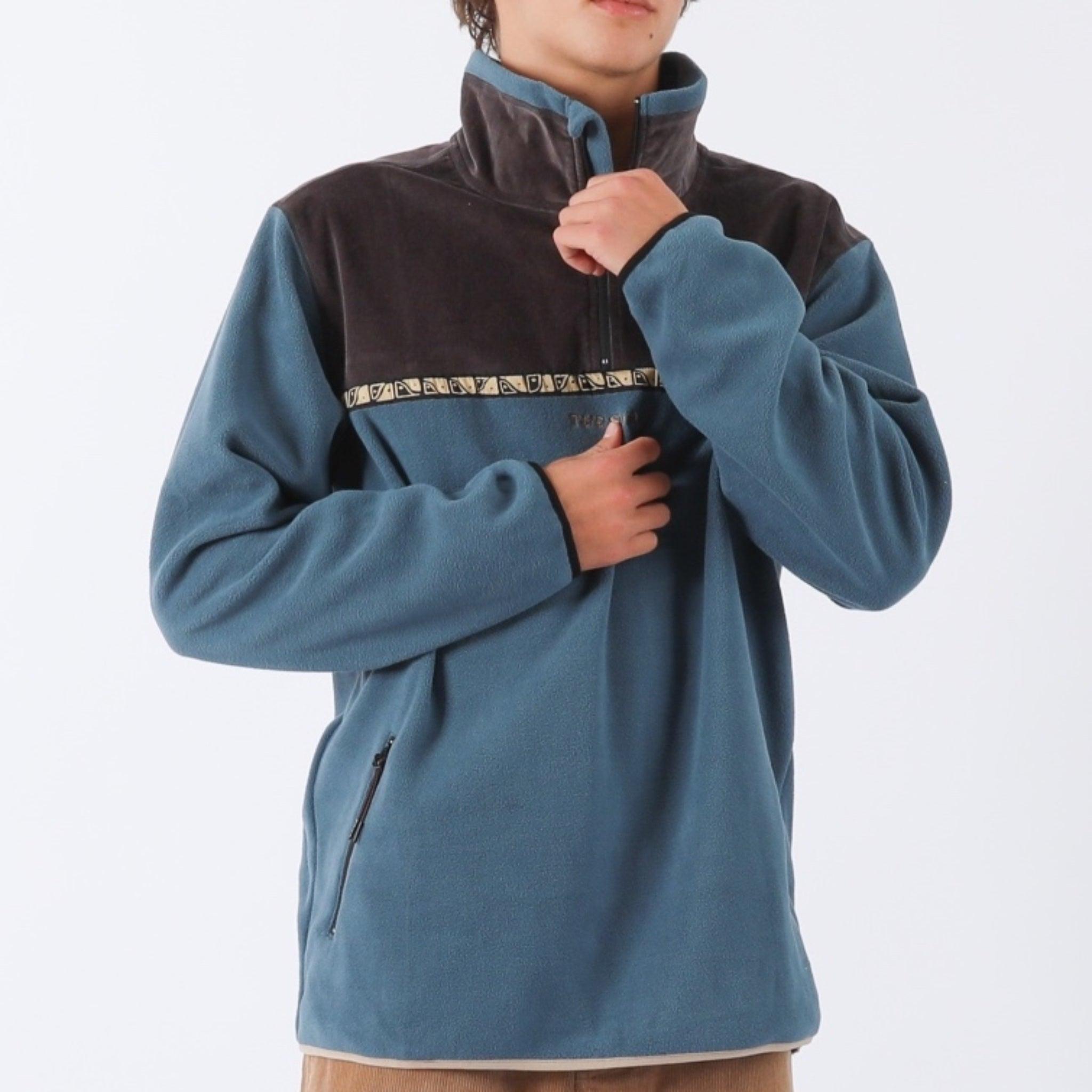 Model wearing Kohala Polar Fleece