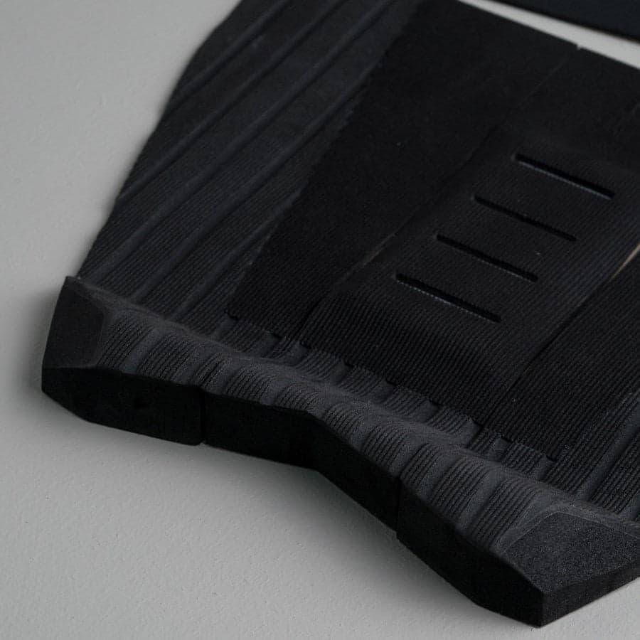 Bravosurf | DEFLOW TRACTION 5 PIECE PAD | Black