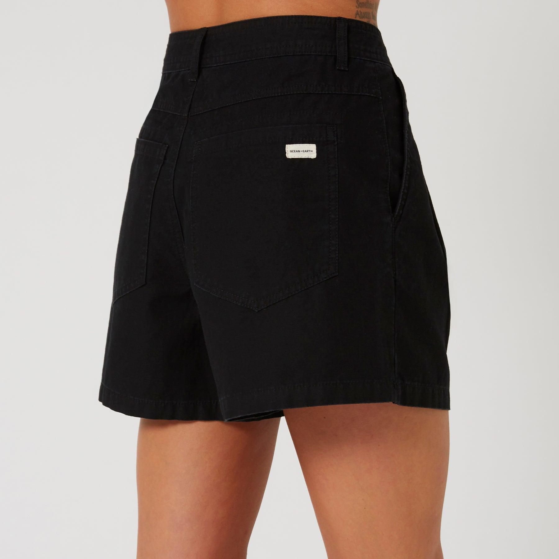 Black color utility short