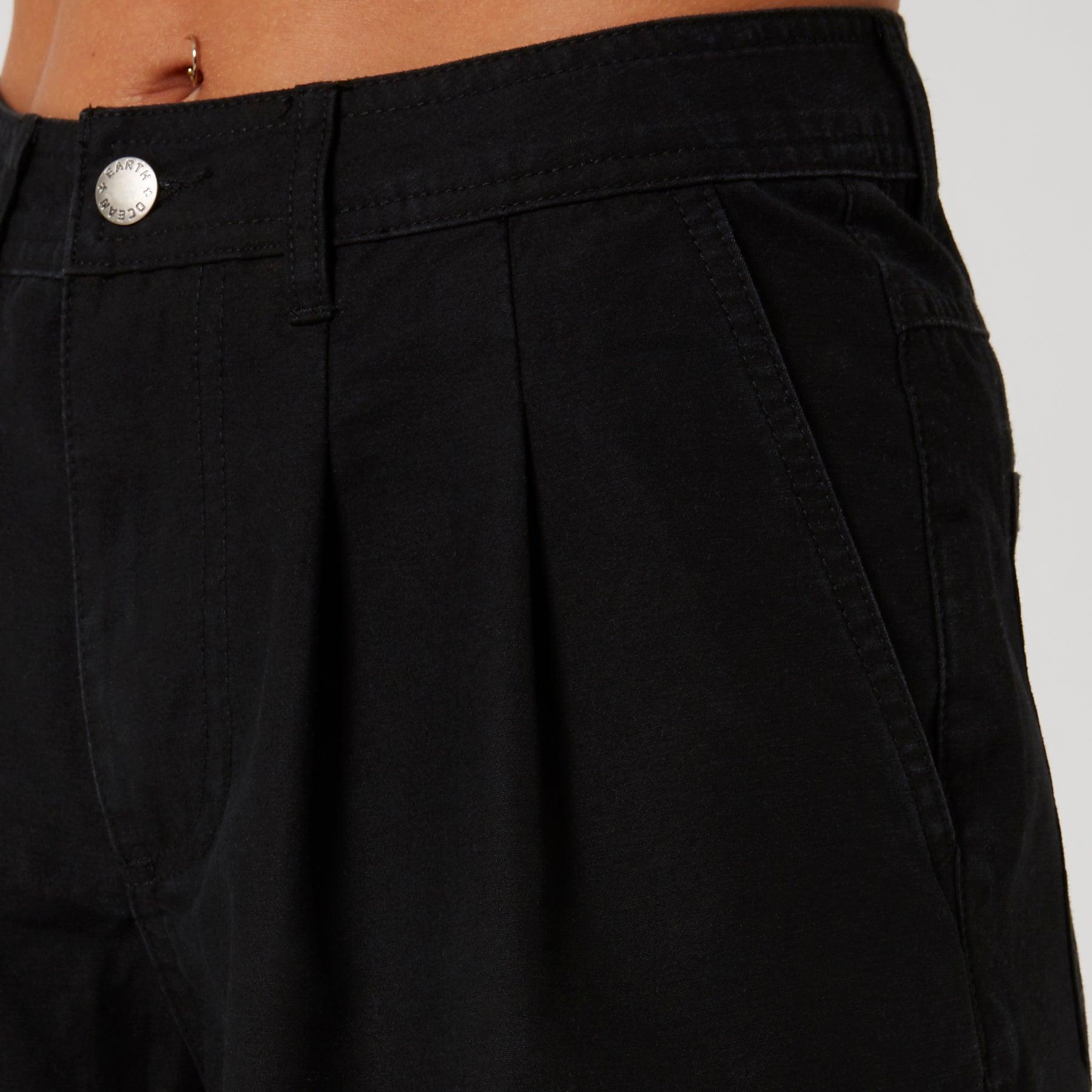 Black color utility short