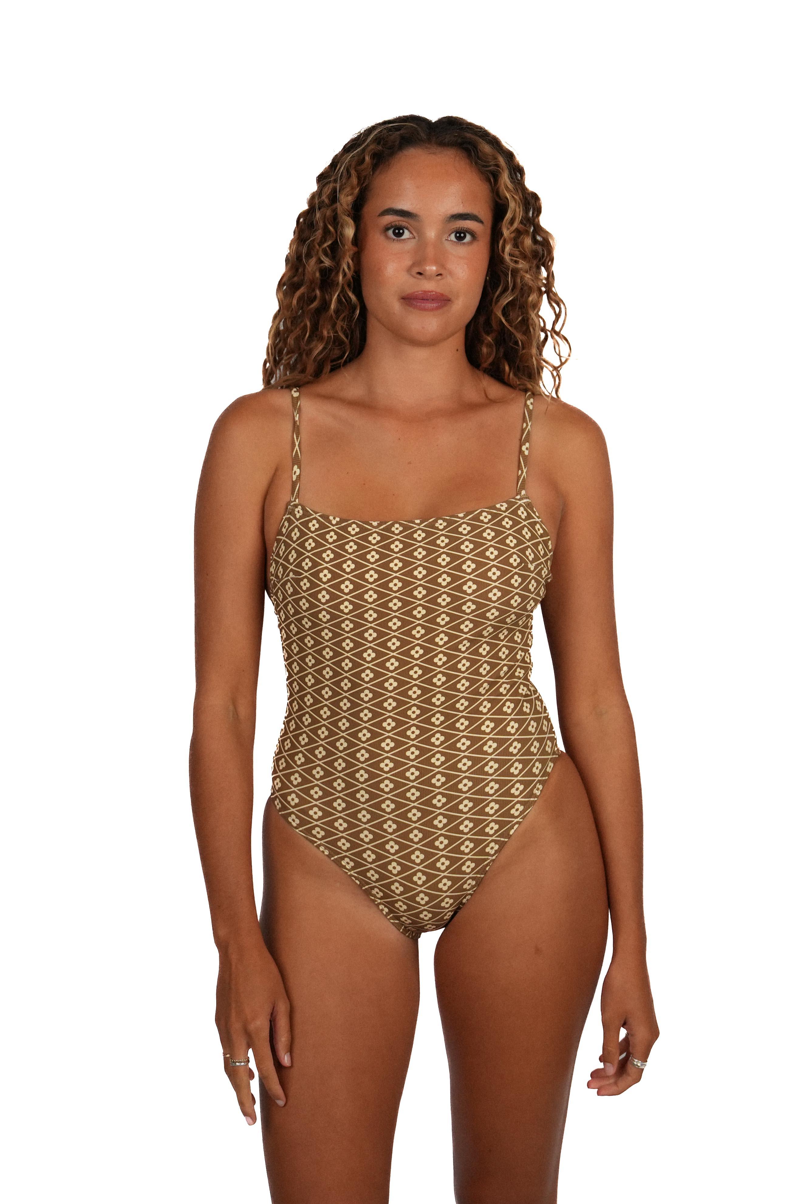 Front view of Tilly Caramel
