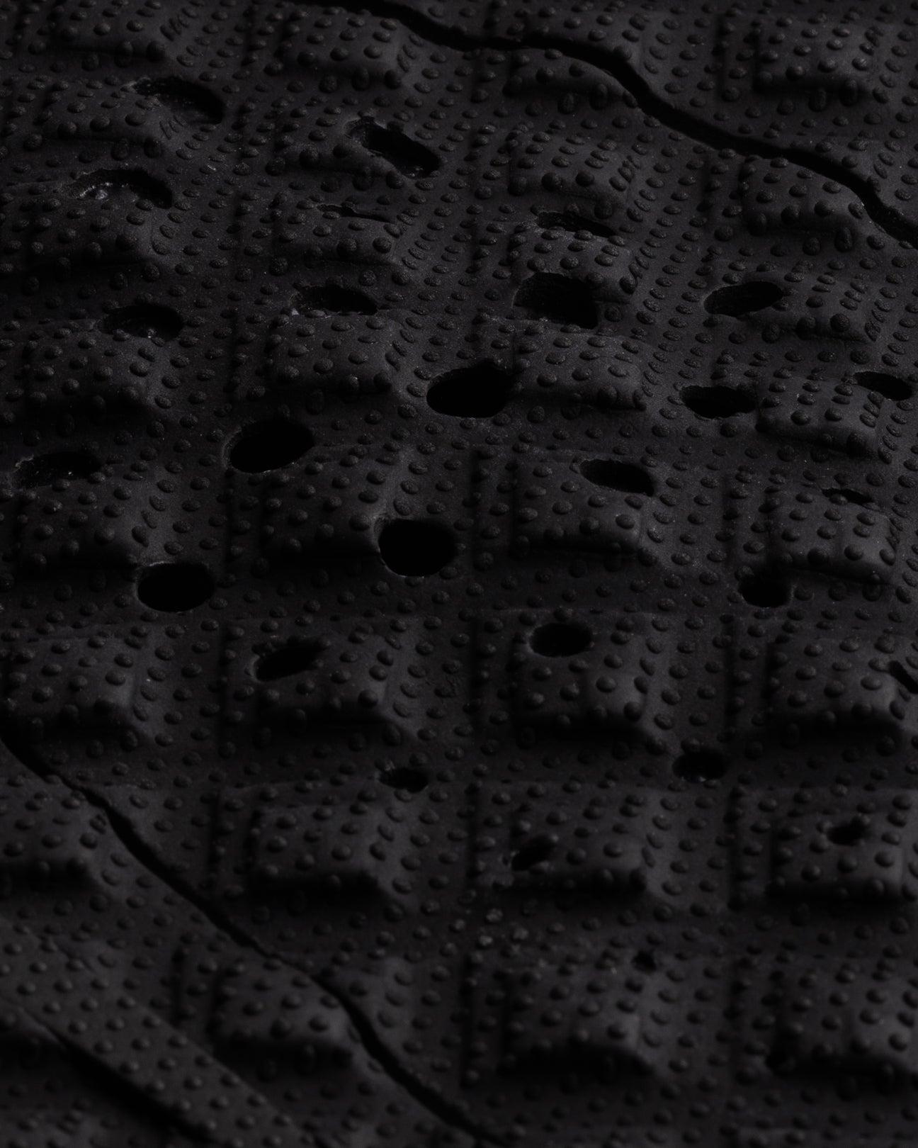 Close-up of traction pattern