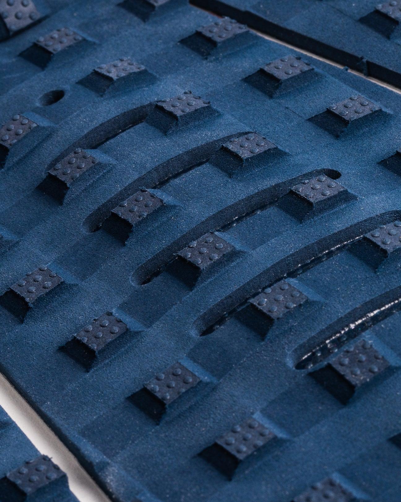 Close-up of traction pattern