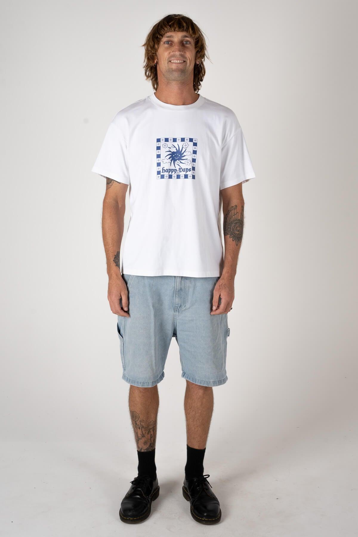 Front view Happy Days Tee