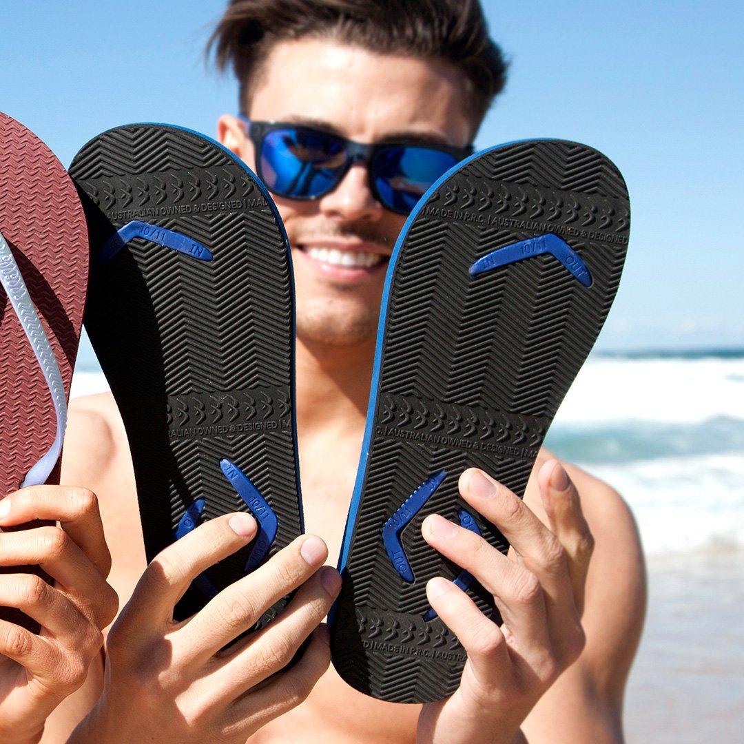 Boomerangz Men's Navy/Black Thongs  1