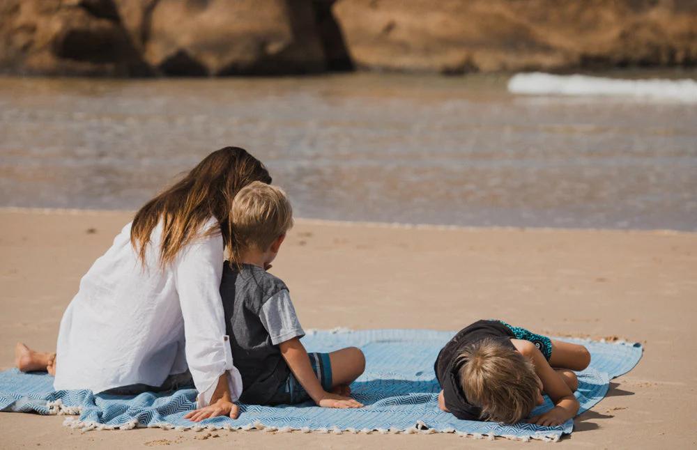 Bronte Oversized Family Beach/Picnic Blanket - Royal Blue