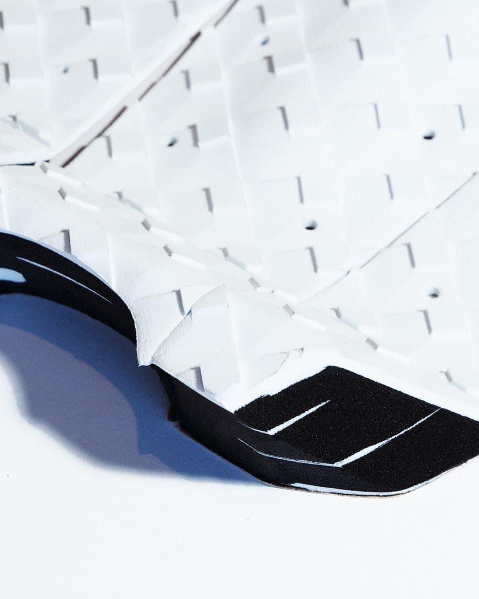 Dusty Payne Tail Pad - Graf White 1