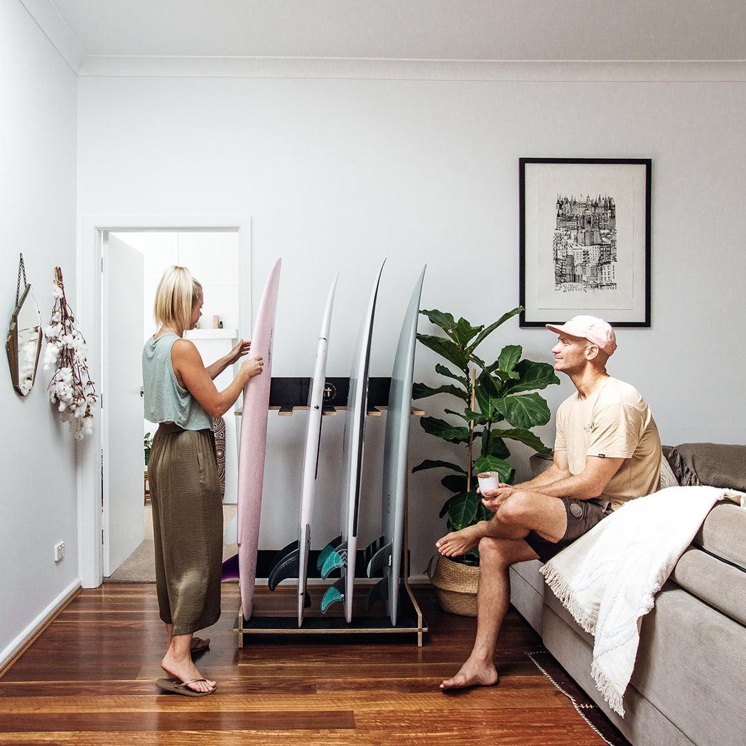Formatt Q8 Freestanding Surfboard Rack Black with board indoor
