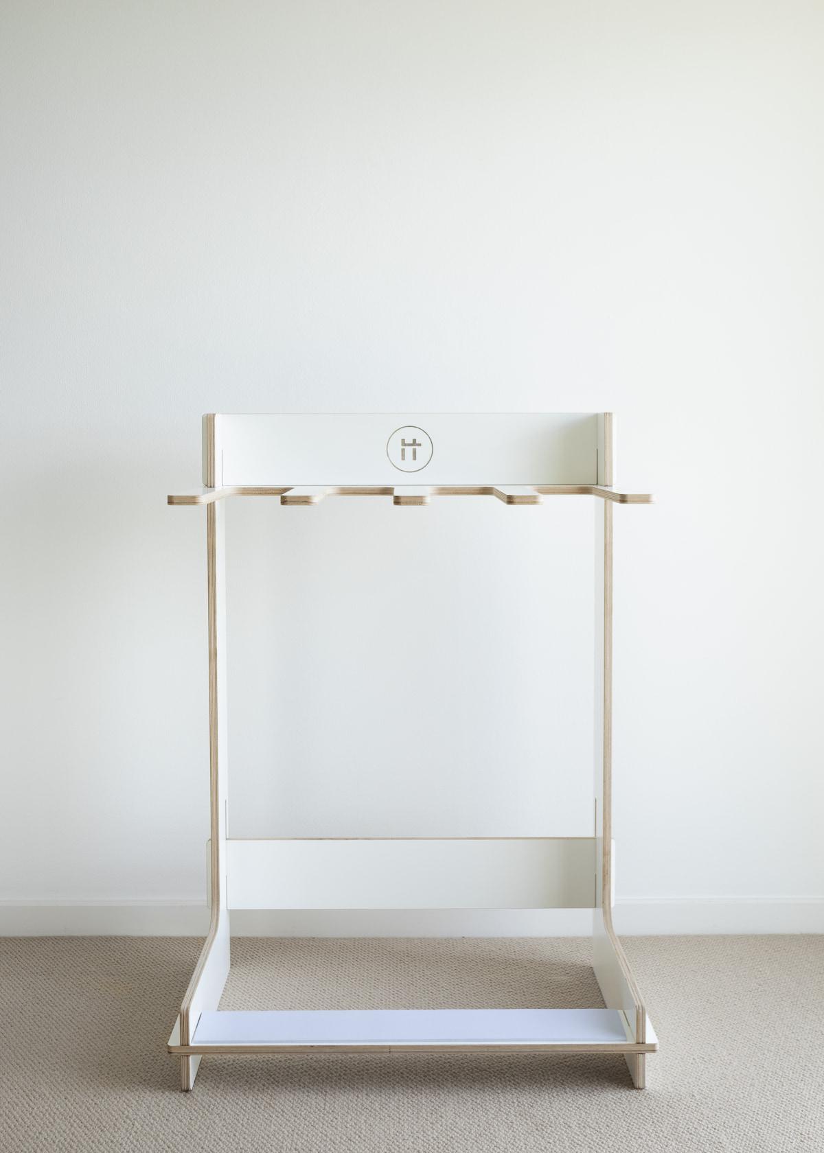 Formatt Q8 Freestanding Surfboard Rack White front view