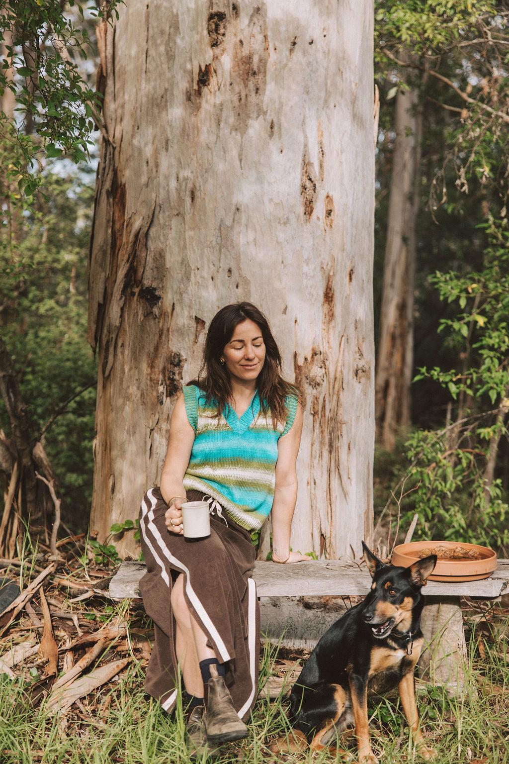Knit Vest Ocean with dog