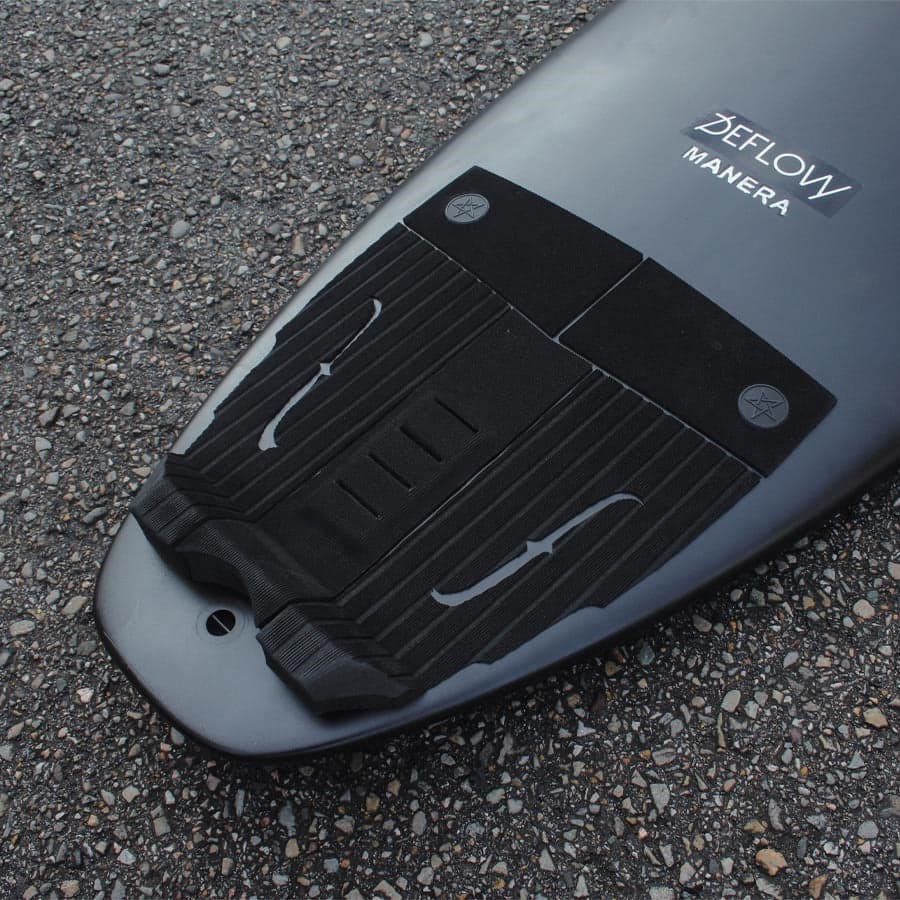 Bravosurf | DEFLOW TRACTION LEGI ALONSO PAD | Black