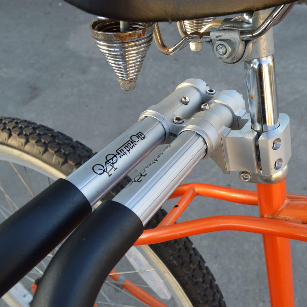 Moved by Bikes mbb shortboard surfboard bike rack seatpost close up 1