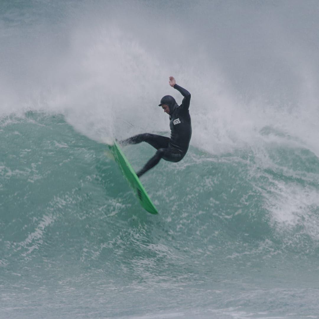 MIKEY FEBRUARY KEEL - FUTURES surfing