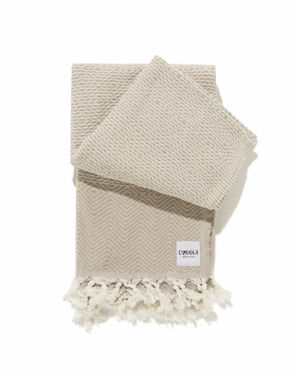 OZoola Diamond Family Beach Blanket - Sand