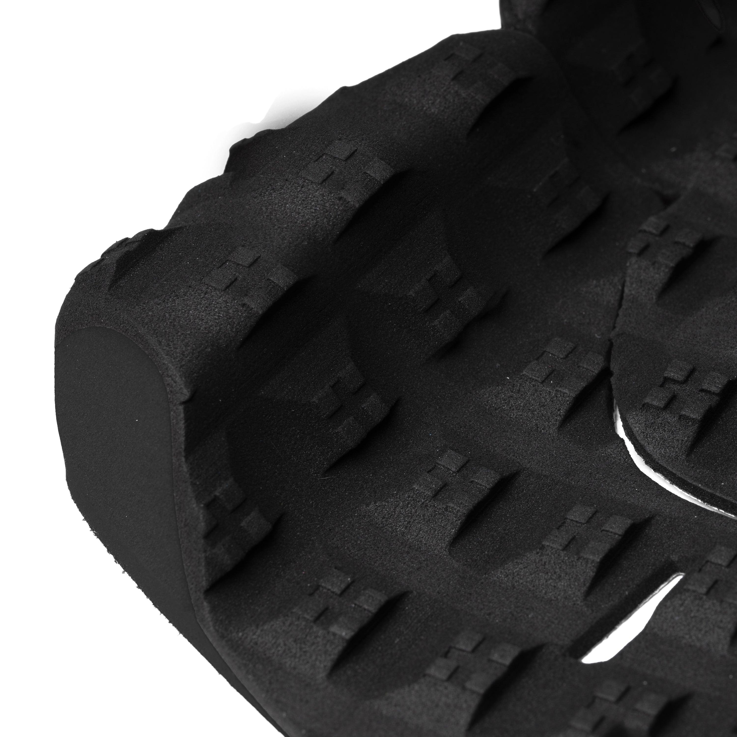 Black grip closeup 1