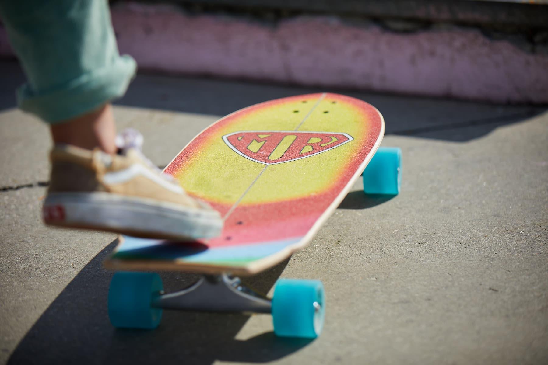 Mark Richard Edition Super Surf Skate - Multicolour with skater