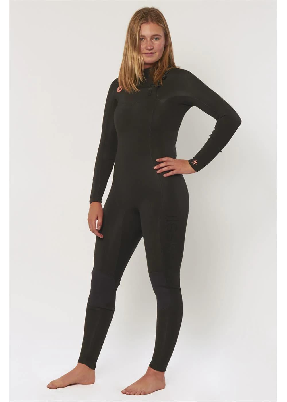Sisstr 7 Seas 5/4 Chest Zip Wetsuit - Solid Black on model