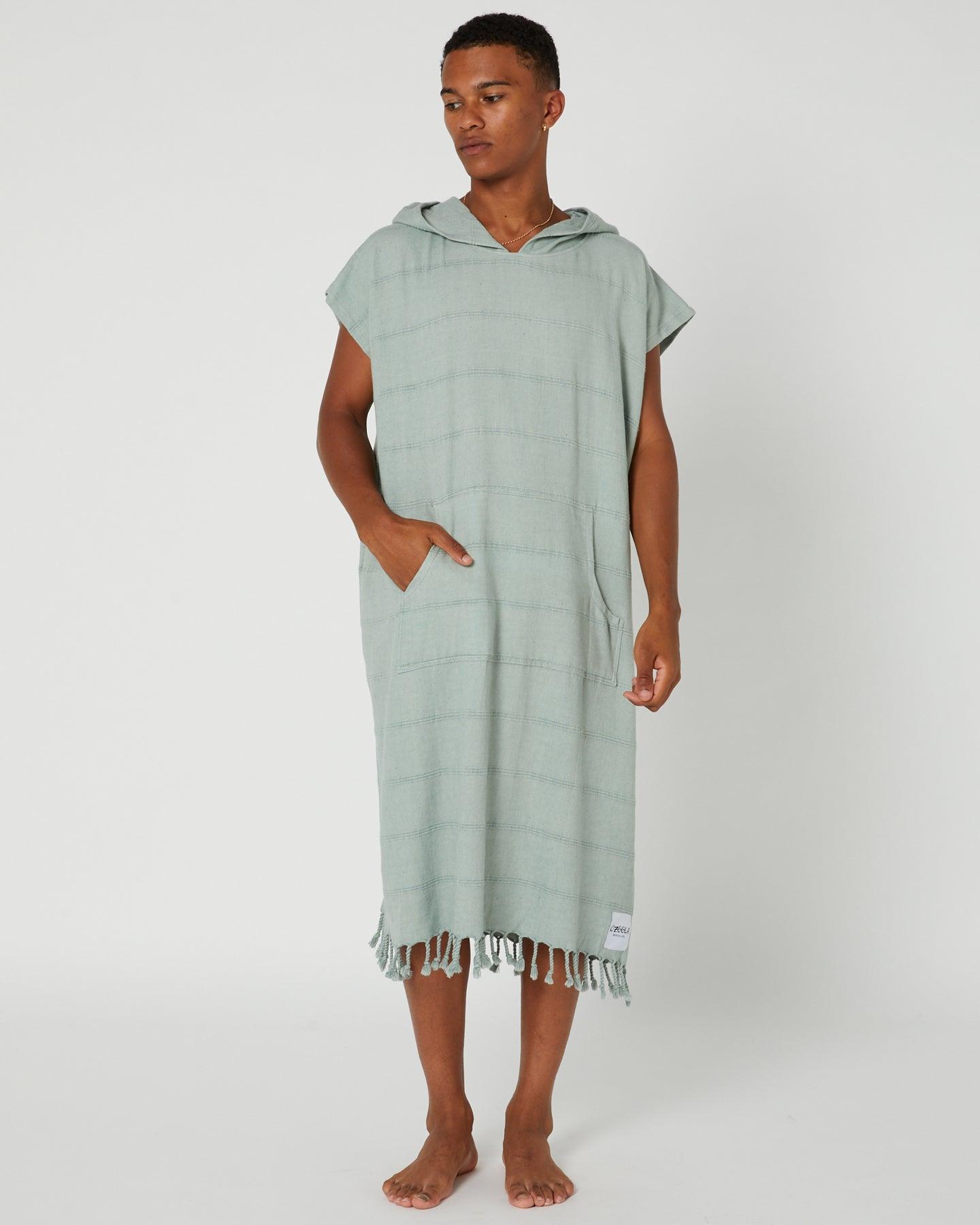 Poncho in drawstring bag