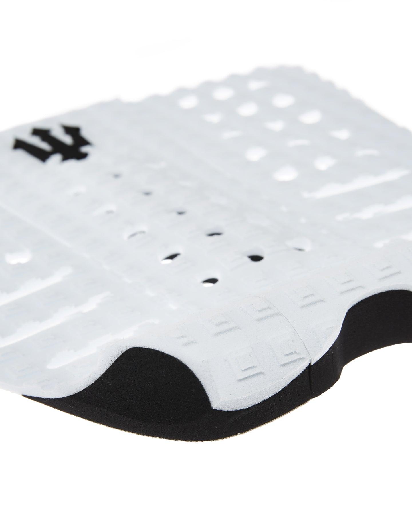White pad angle