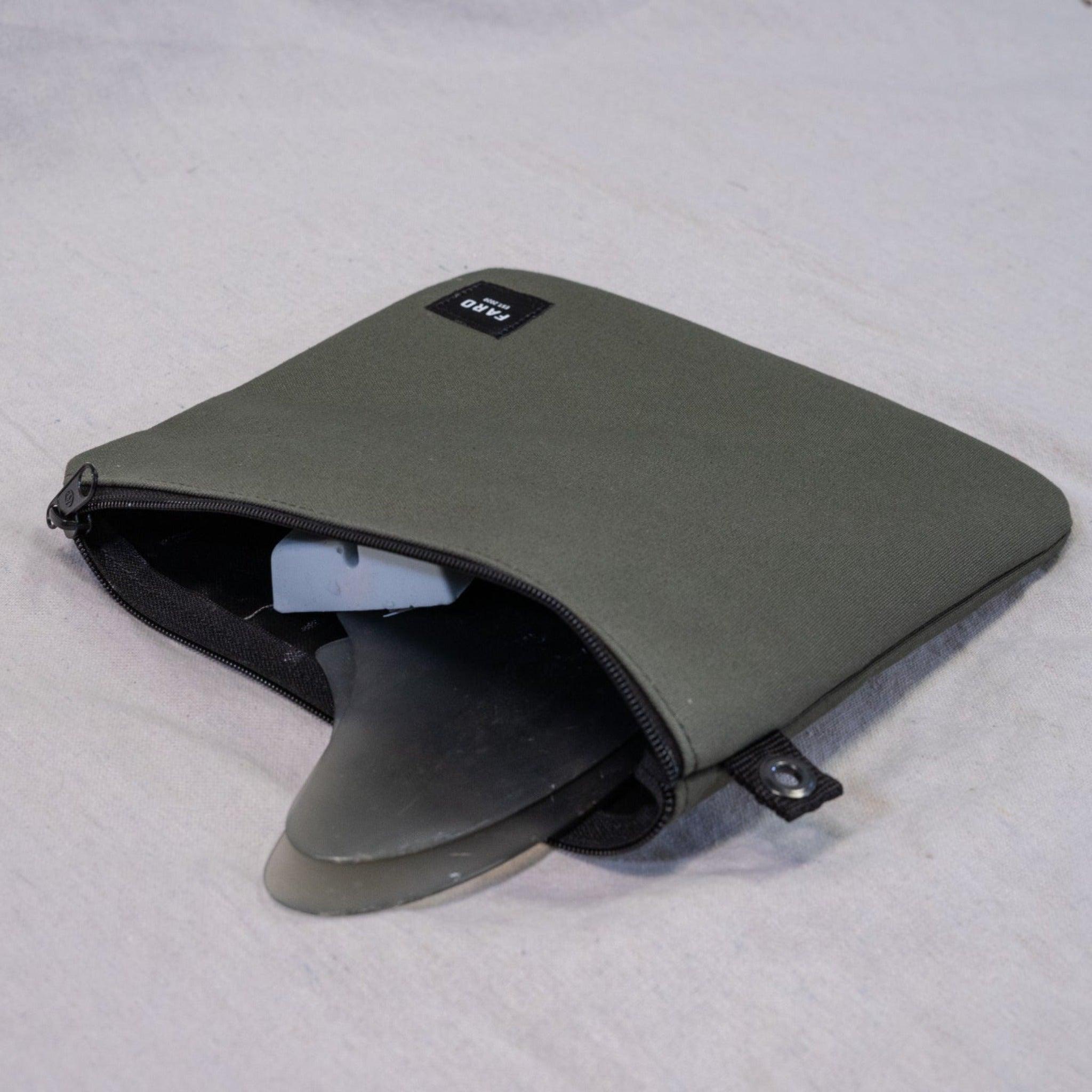 Traveler Fin Wallet - Desert Sand 5
