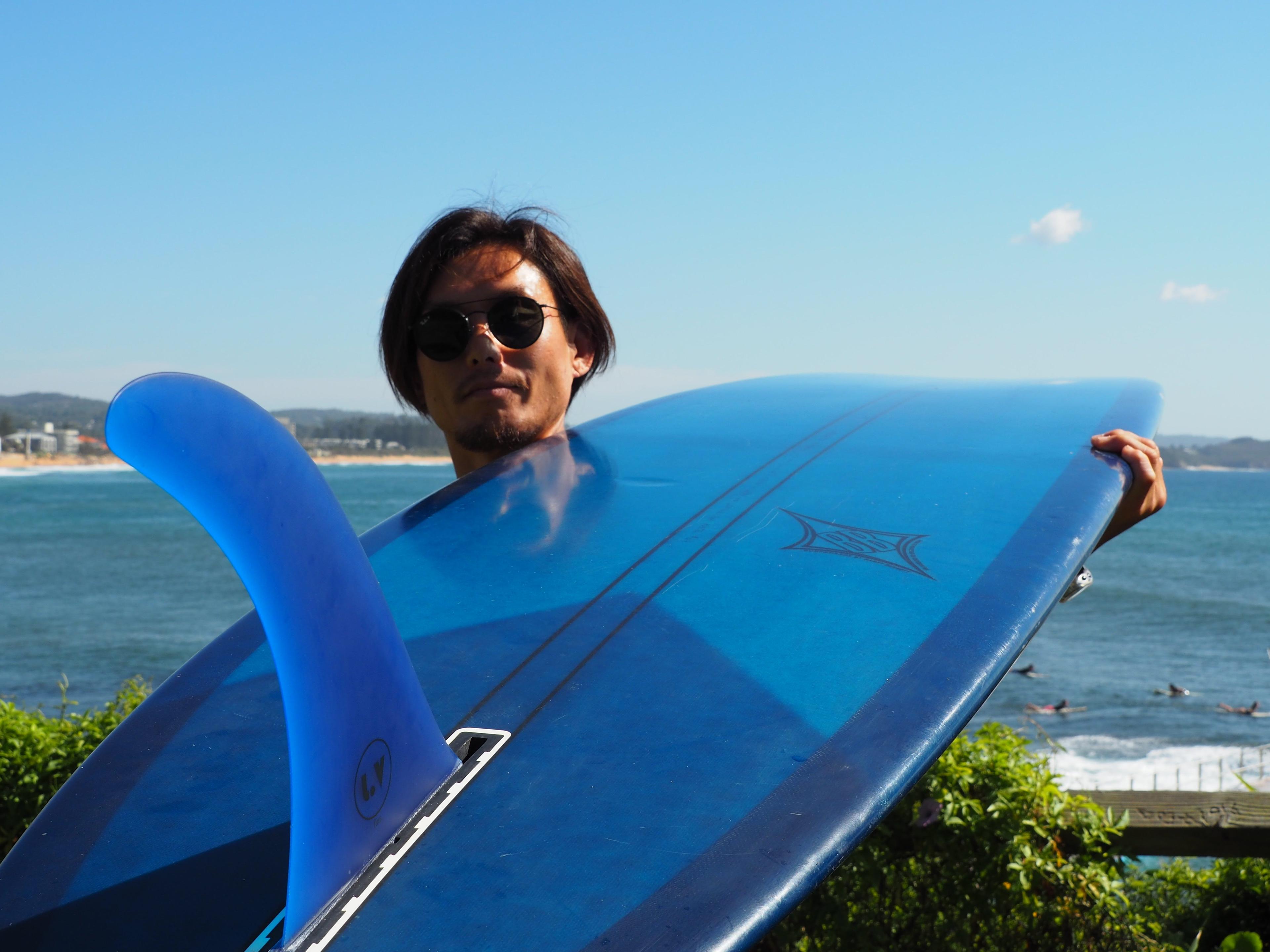 LV Fins LB Classic Raked 11" Single Fin - Translucent Blue with model