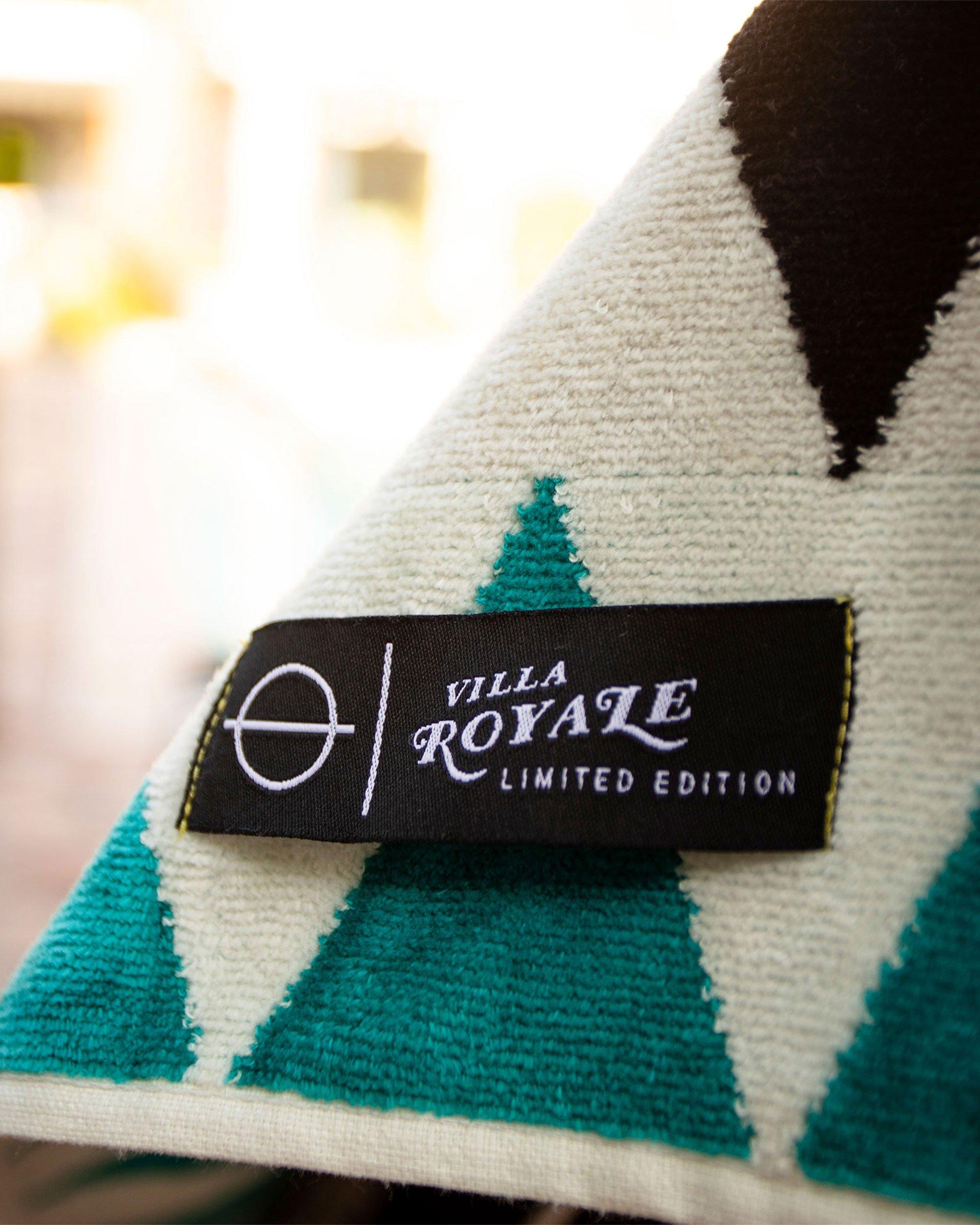 LEUS Villa Royale XL Beach Towel close up