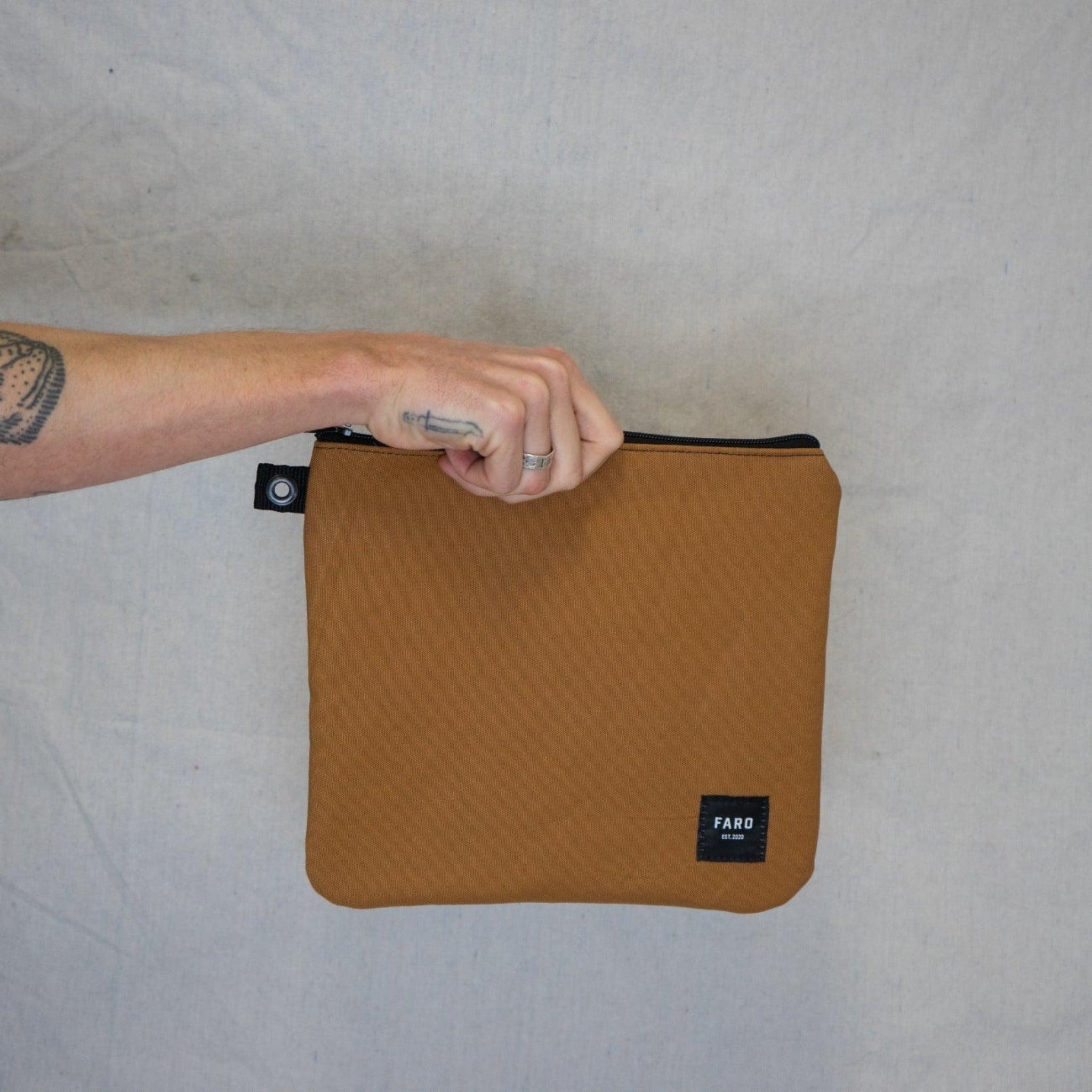 Faro Traveler Fin Wallet - Desert Sand