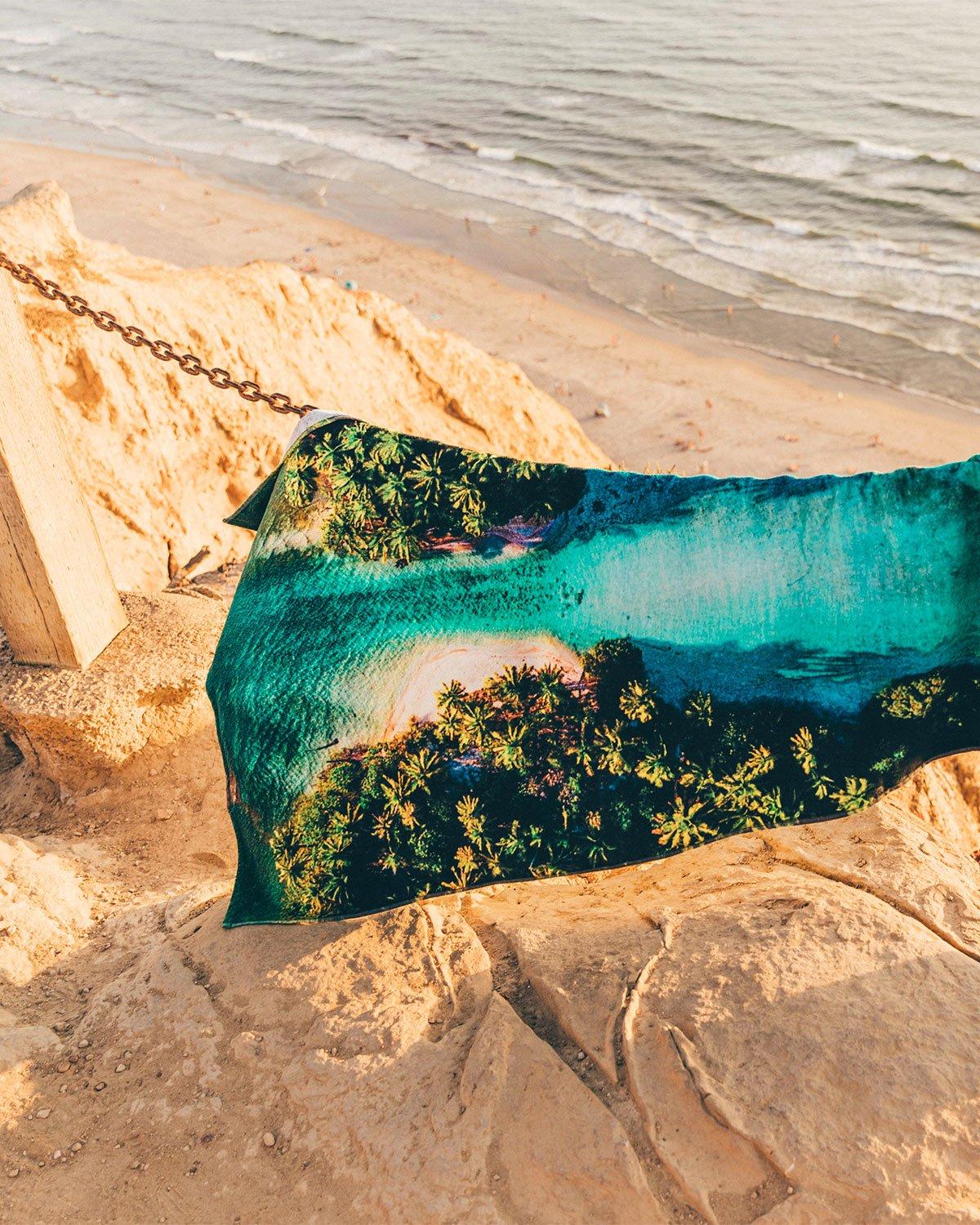 LEUS Changing Tides Foundation Beach Towel-2