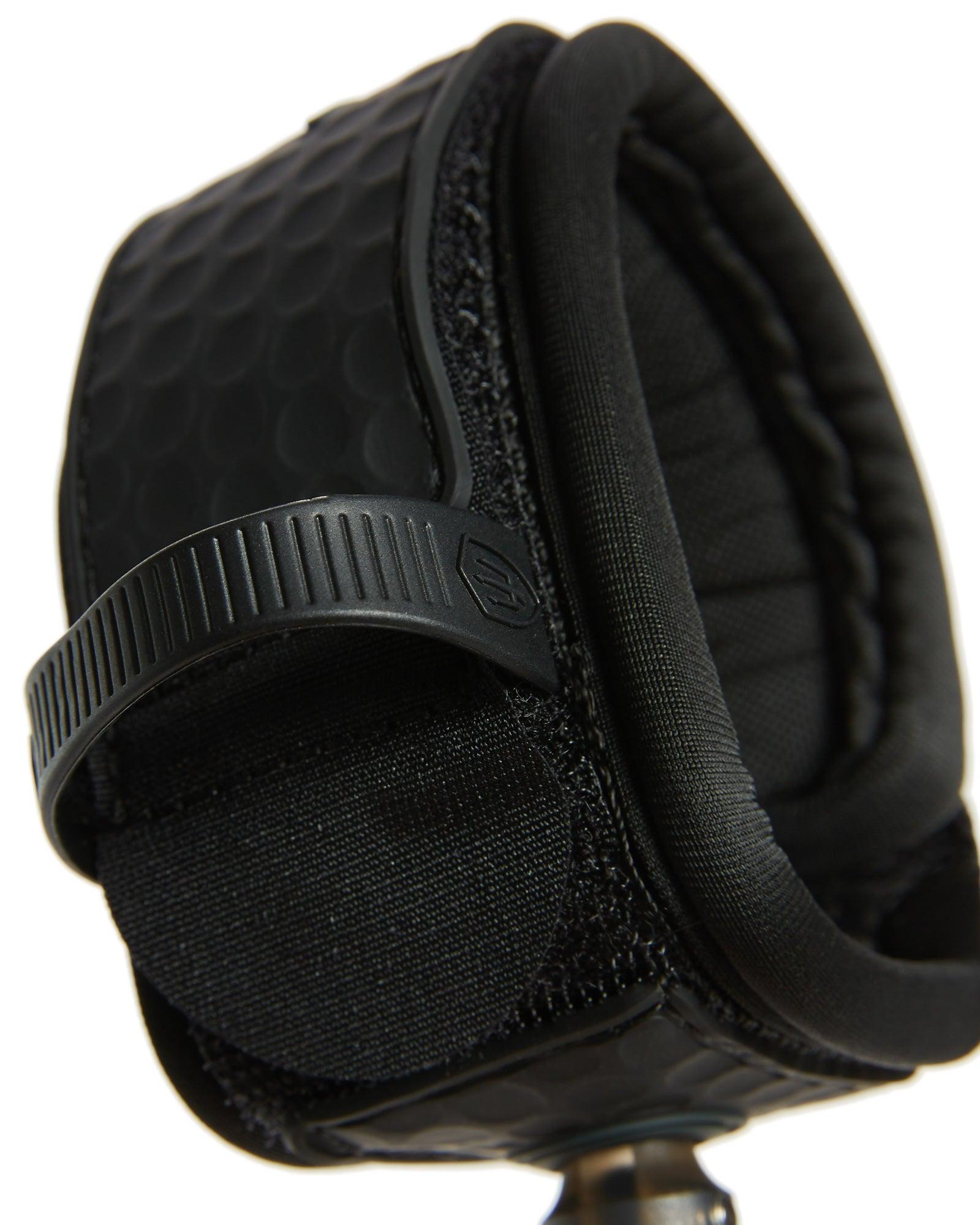 Black legrope full view