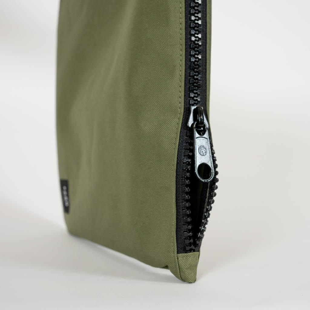 Fin Wallet Zipper Closeup 2
