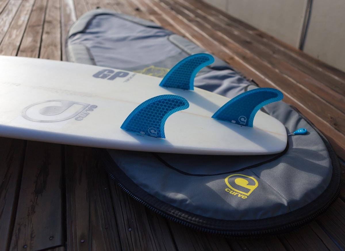 Curve Armourdillo Travel Surfboard Bag - Retro with surfboard