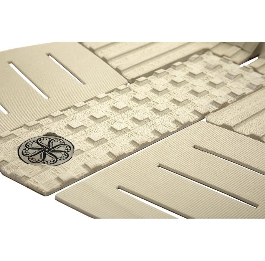 Dion Agius III - Cream 2