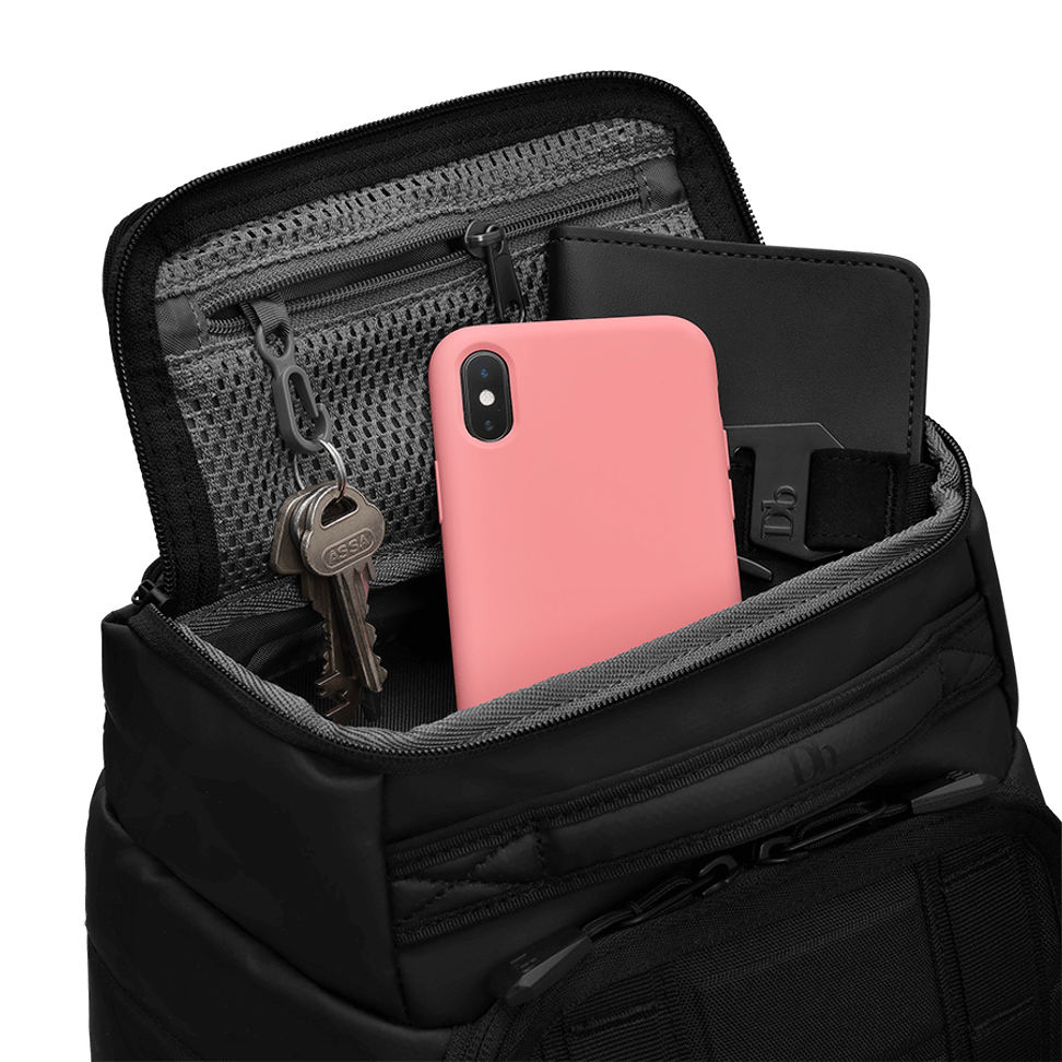 The Hugger Backpack 20L 7