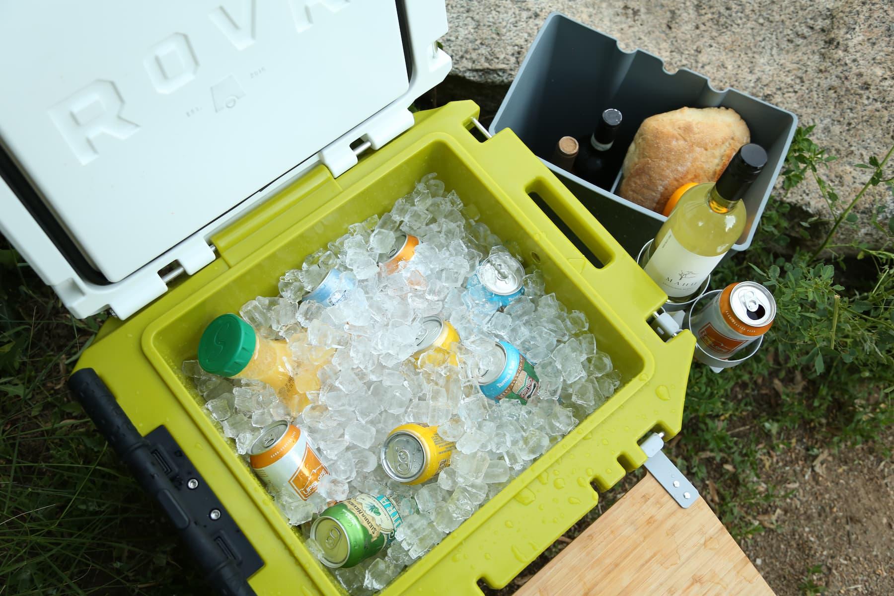 ROVR RollR 45 Cooler - Moss interior full of ice
