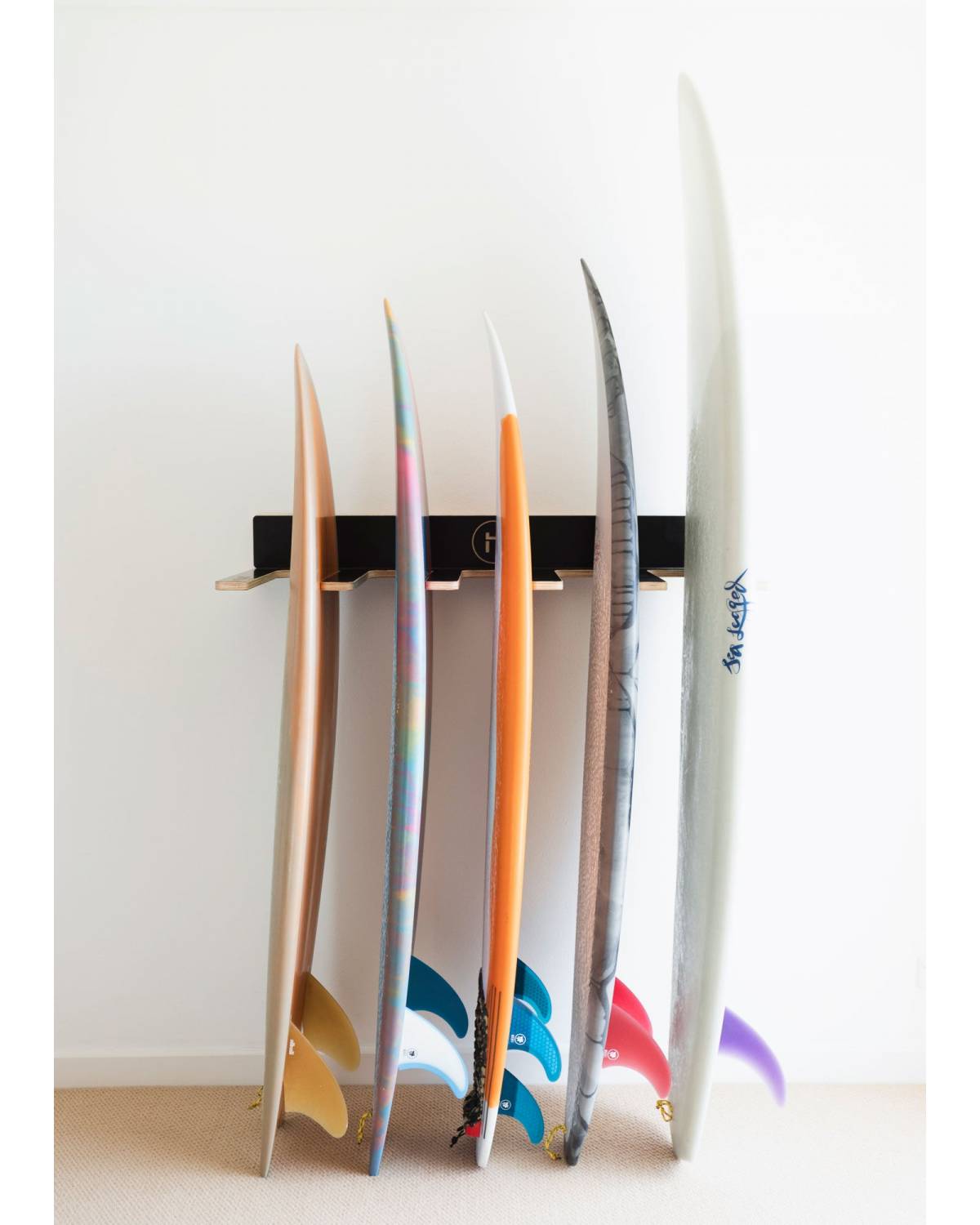 Formatt Q10 Wall Mounted Surfboard Rack Black