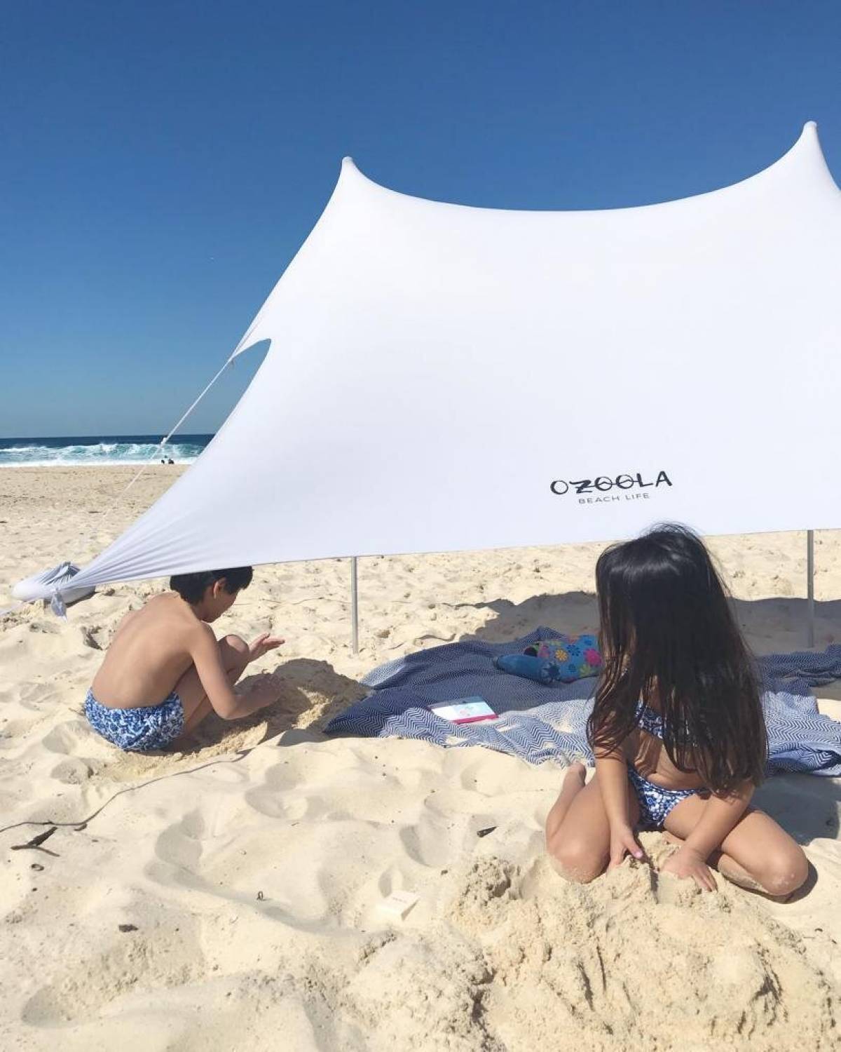 OZoola Wave Break Beach Tent