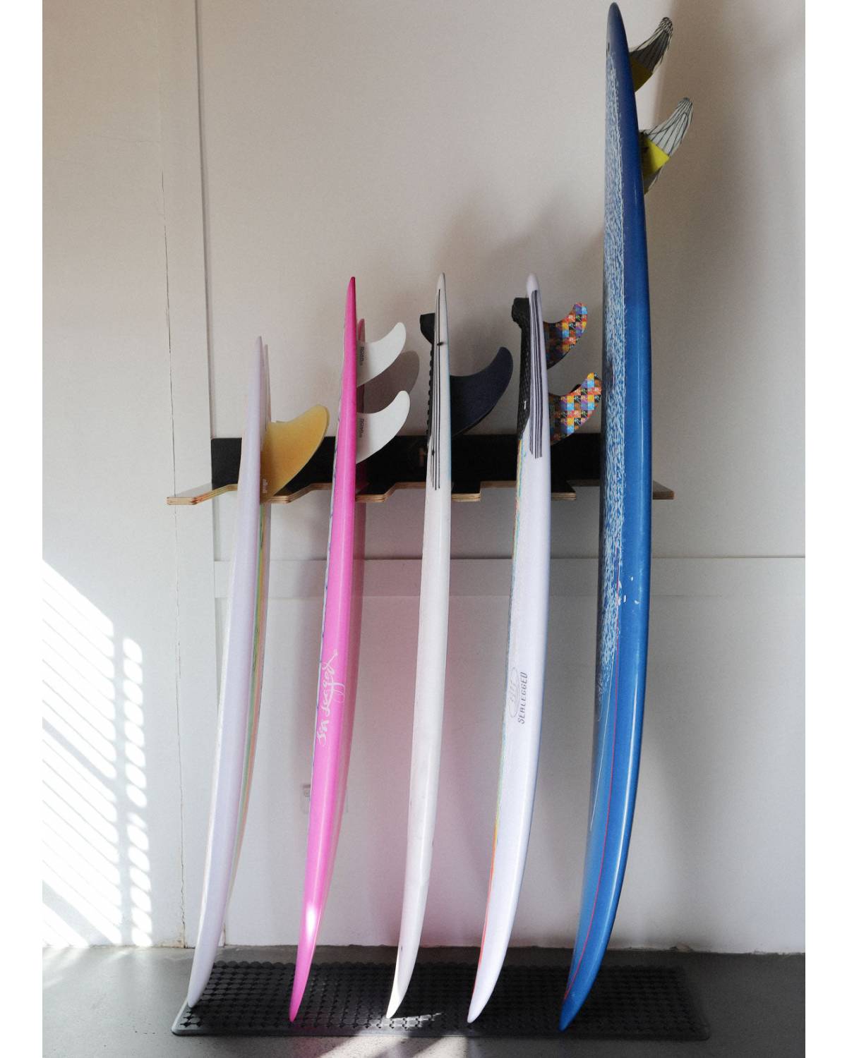 Formatt Q10 Wall Mounted Surfboard Rack  Black
