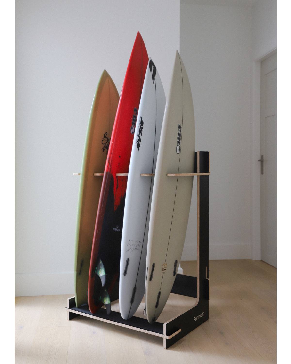Formatt Q8 Freestanding Surfboard Rack - Black indoor