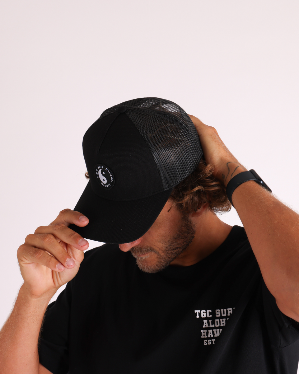 Lifestyle Image - Black Cap