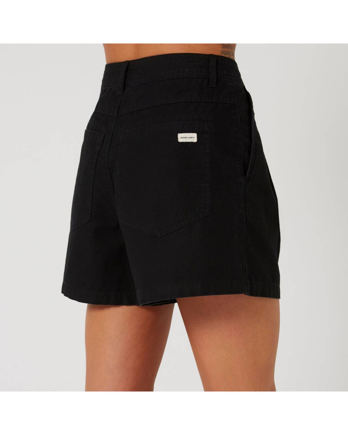 Black color utility short
