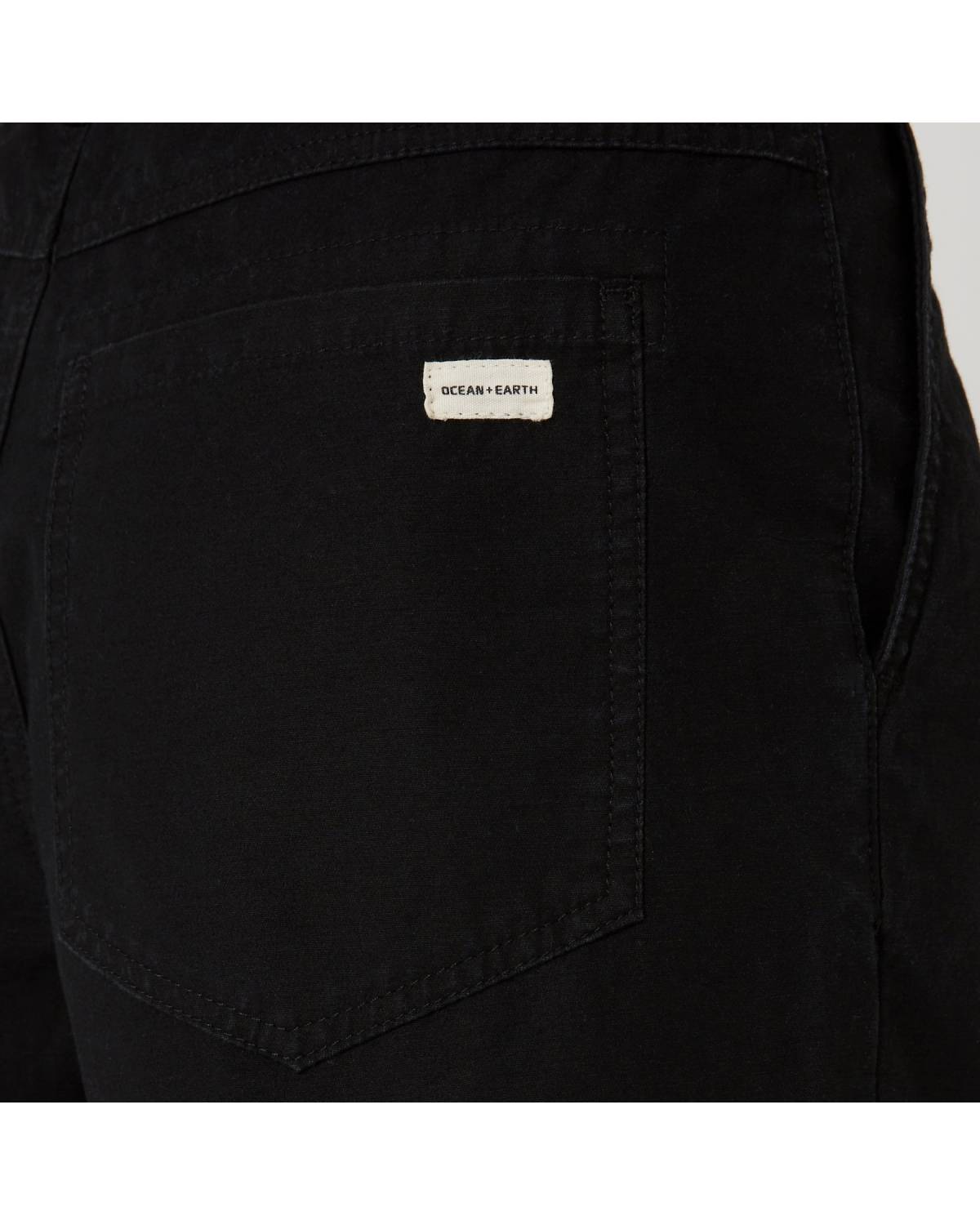 Black color utility short