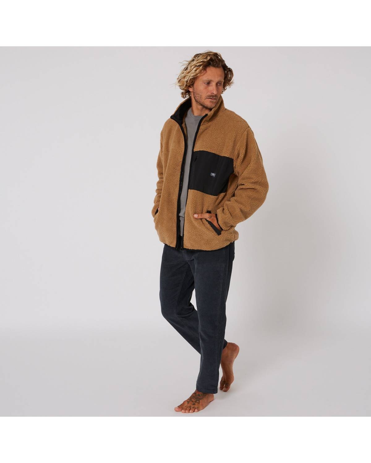 Peak Zip Sweat