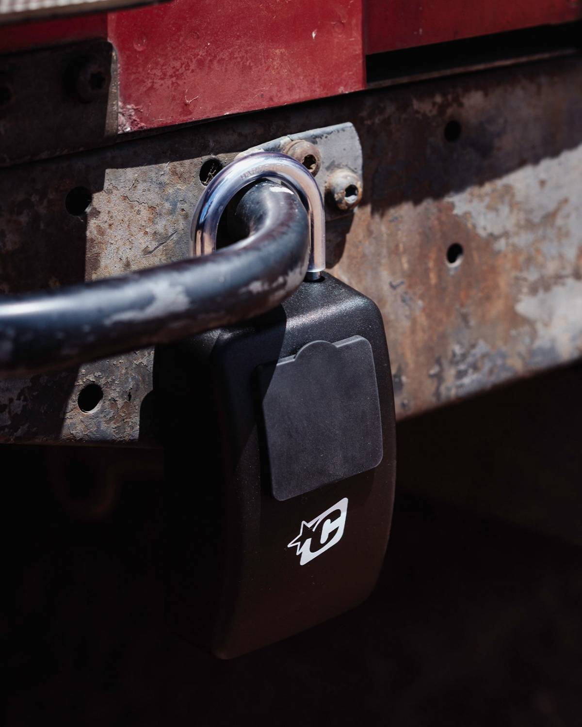 Surf Lock Large (6745645580422)