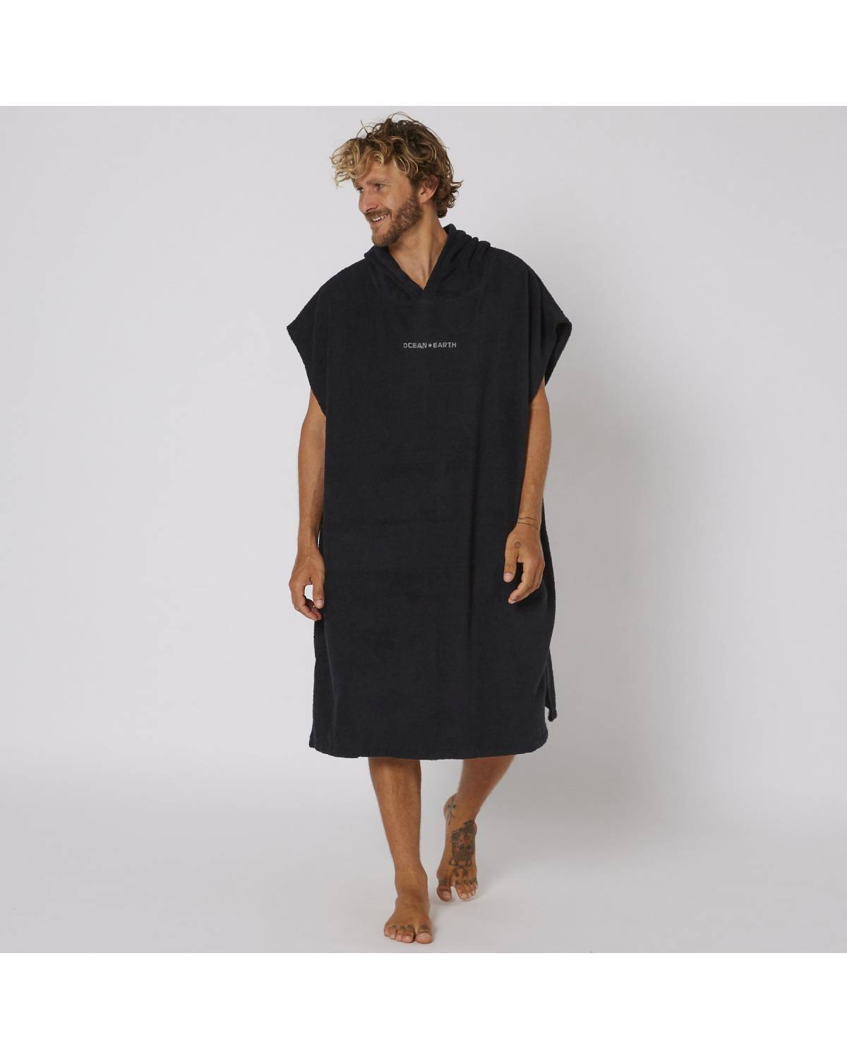 Poncho flat lay