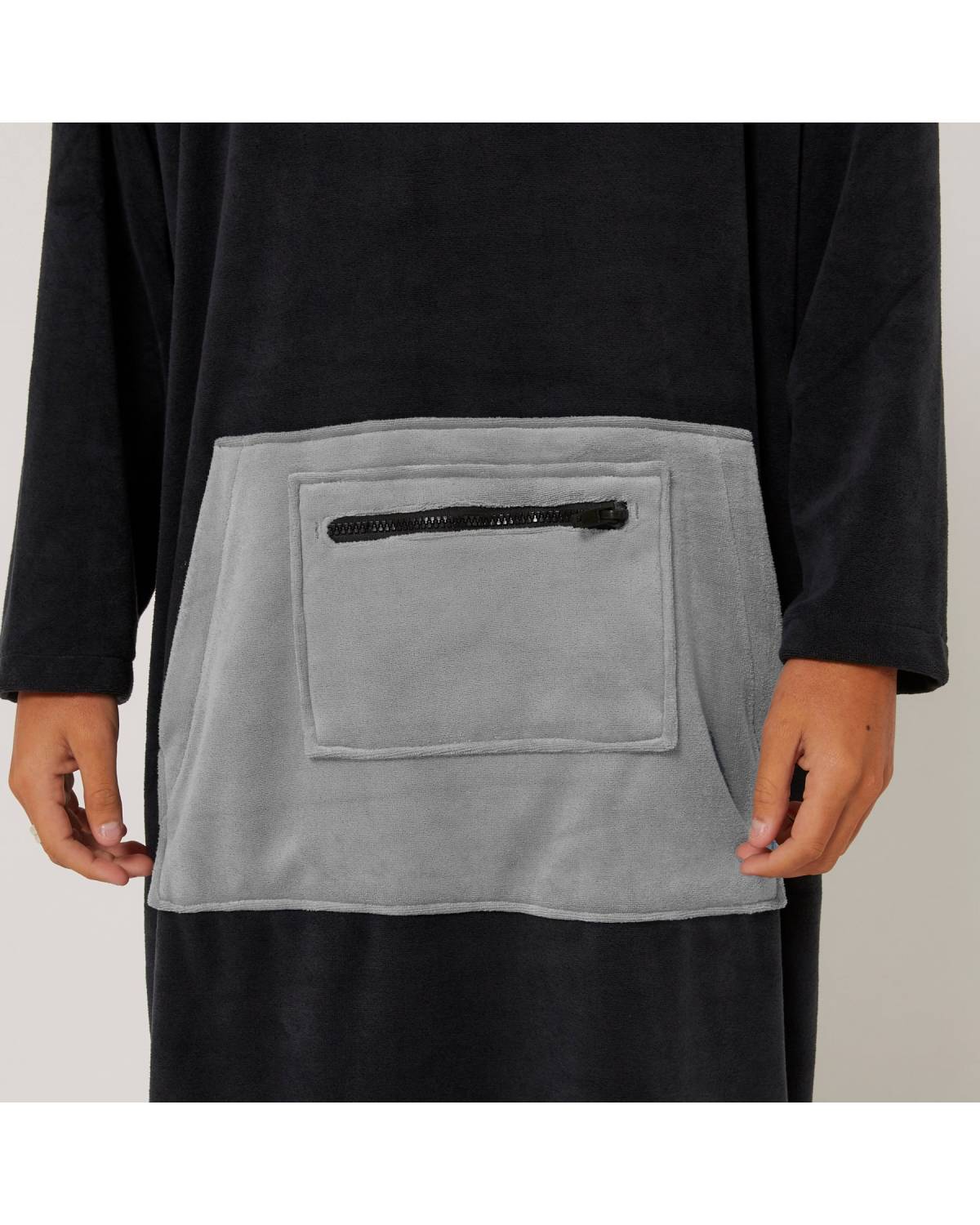 Surf Essentials LS Poncho