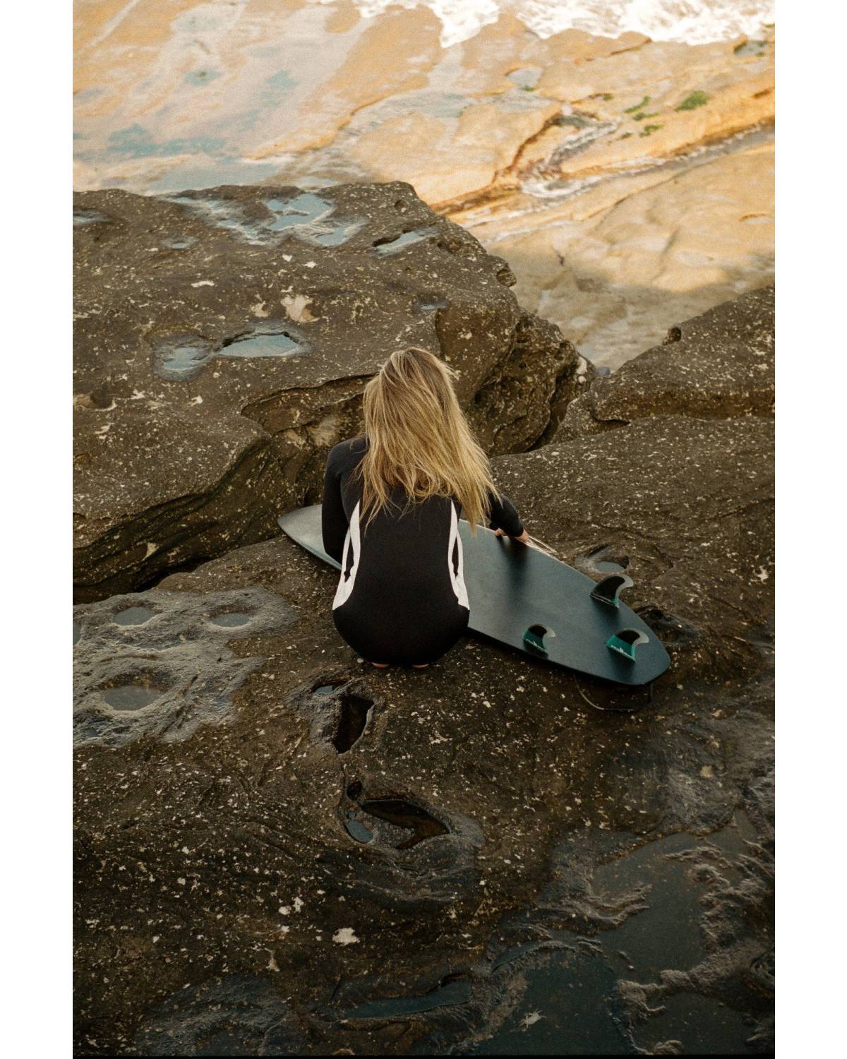 Nikki van Dijk Wetsuit (4/3) - Retro Monochrome